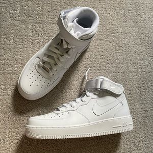 Nike Air Force 1 ‘07 Mid Sneakers in White